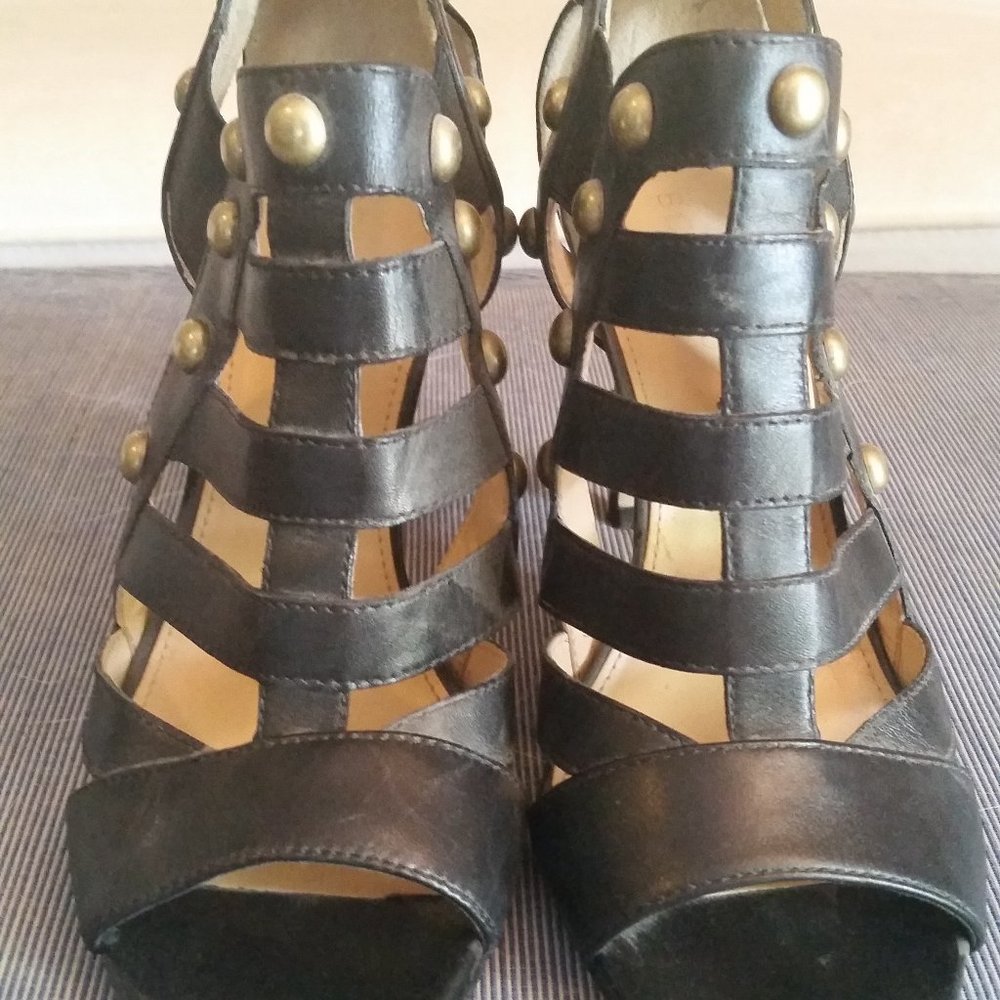 Boutique 9 MBChandram Leather Heels